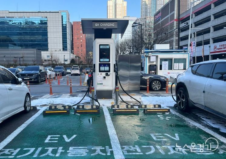 23년 전기차 충전시설