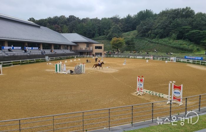 제4회 화성특례시장배 화성특례시 유소년 승마대회 경기장