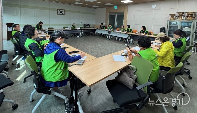 포승읍 지역사회보장협의체, 특화사업 ‘안부 담은 건강 키트’ 사업 실시