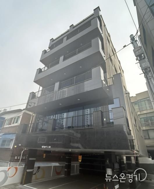 청소년상담복지센터가 이전할 신축건물(철산동 227-1) 전경.