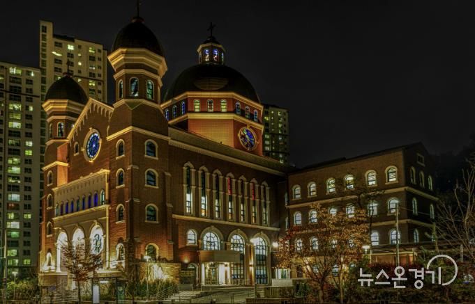 2021 수원디자인대상 수상작인 광교1동성당.