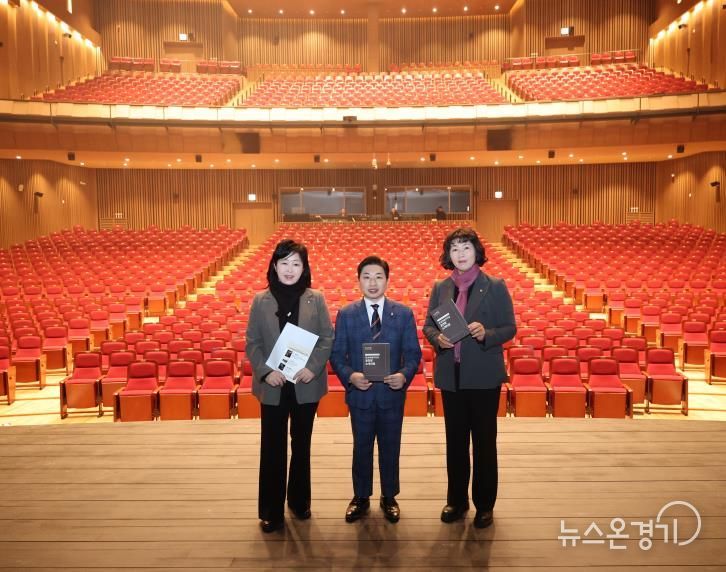 문복위 위원 현장점검 기념 사진