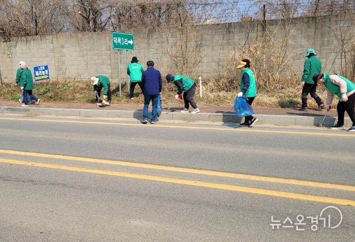 평택시 현덕면, ‘우리동네 새단장을 위한 새마을부녀회와 함께하는 2026년 새봄맞이 일제대청소’ 실시